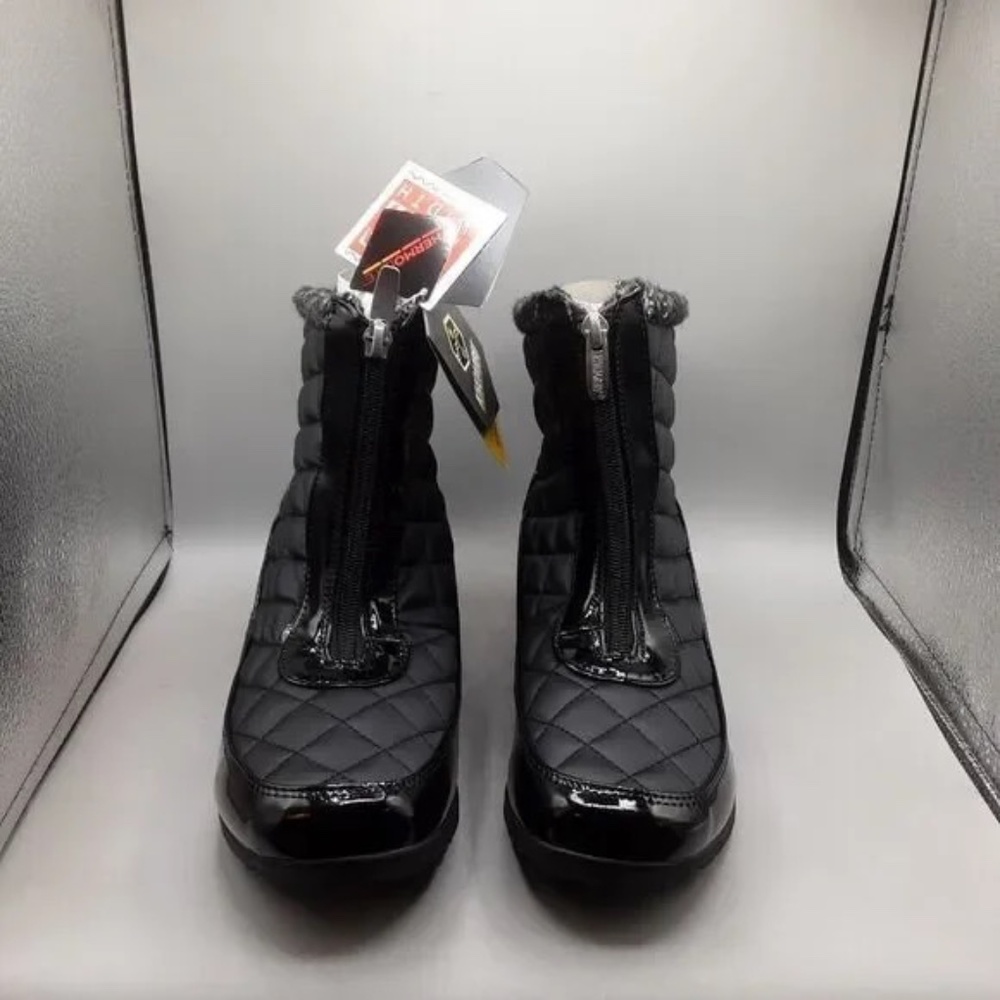 New Khombu Women's Shoe Ankle Boots Bootie Megan Waterproof Front Zip NIB Black - Picture 8 of 8